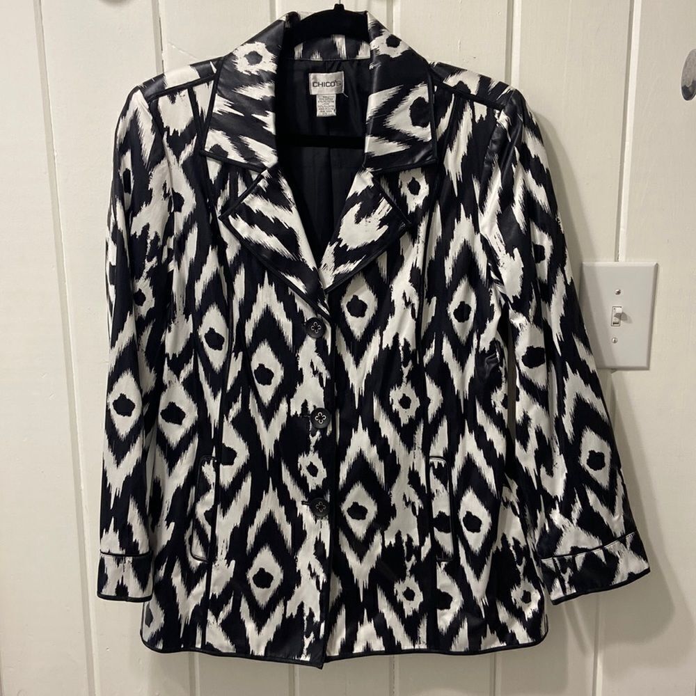 Black and white print jacket by Chicos size 1 - Picture 1 of 7